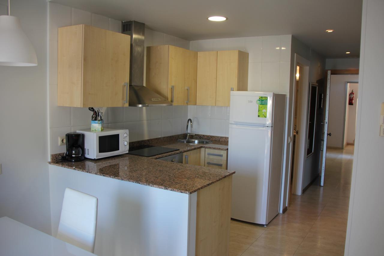 Apartamentos Caru Castelldefels Bagian luar foto