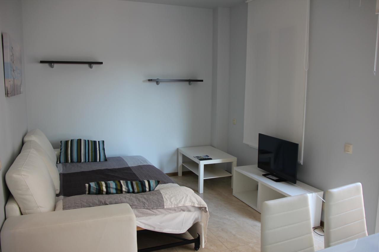Apartamentos Caru Castelldefels Bagian luar foto