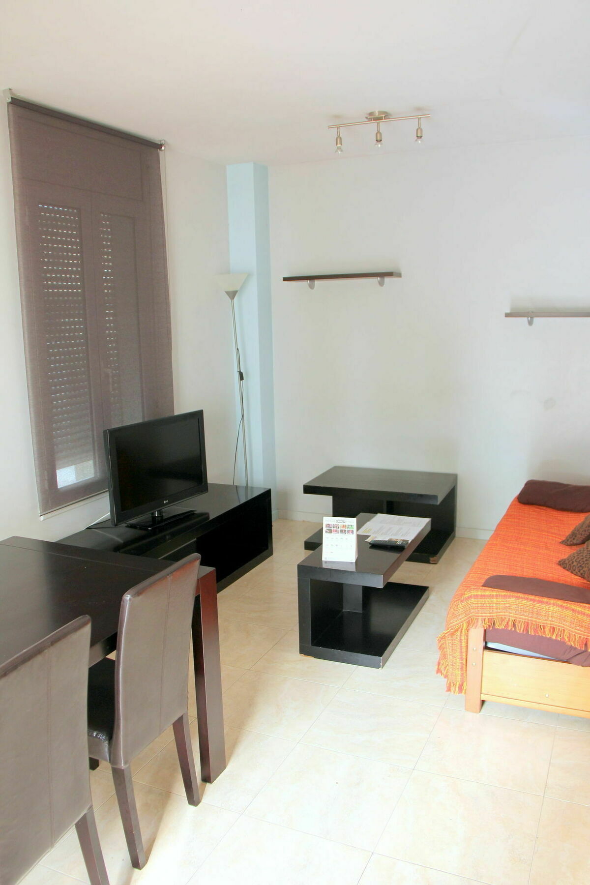 Apartamentos Caru Castelldefels Bagian luar foto