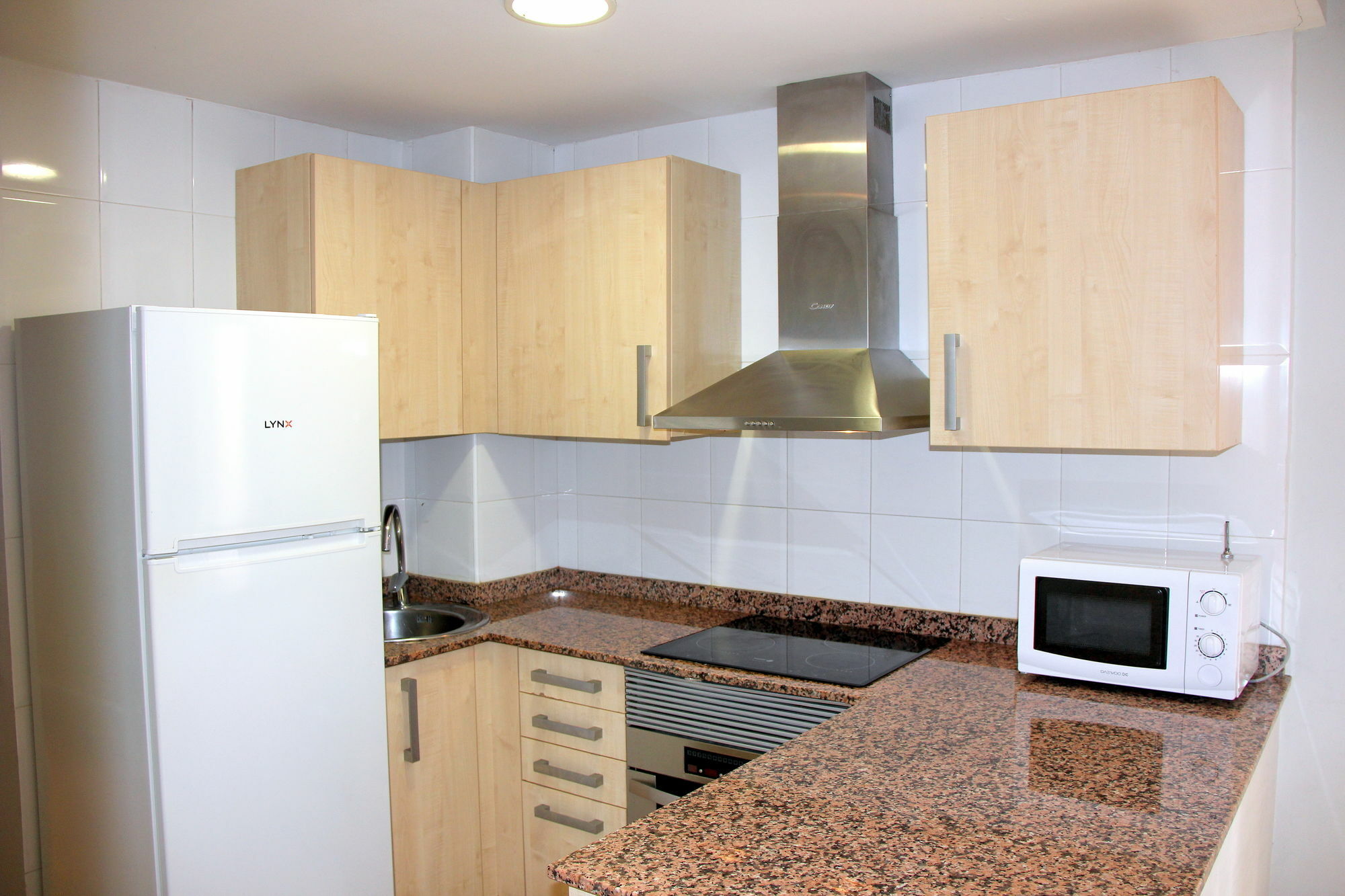 Apartamentos Caru Castelldefels Bagian luar foto